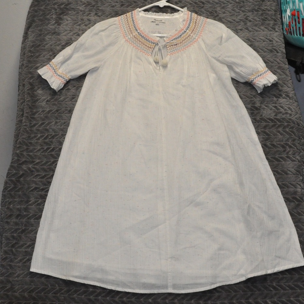 Madewell Smocked Yoke Dress‎ XXS White Excellent Boho Embroidered Pom Pom (1857)